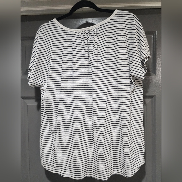 Black stripped tshirt old navy - Picture 4 of 4